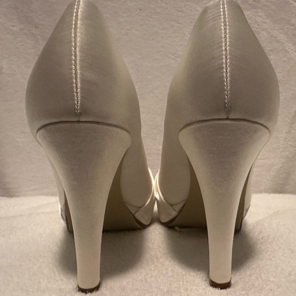 New! Ivory wedding shoe. Size‎ 9 - Picture 8 of 15
